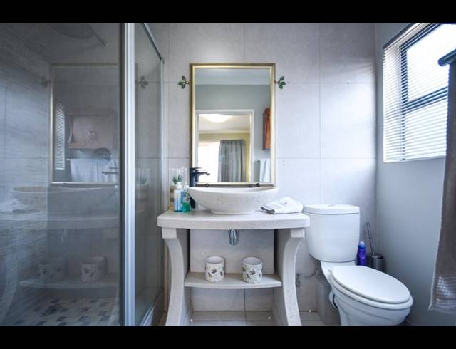 3 BEDROOM APARTMENT FOR SALE IN GOLDEN FIELDS ESTATE